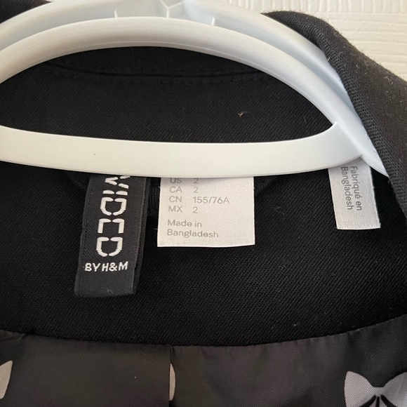 Black H&M blazer - Picture 3 of 3